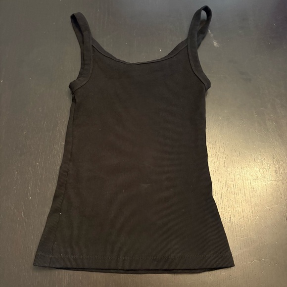 H&M Basic Black Ribbed Tank Top - Picture 2 of 3